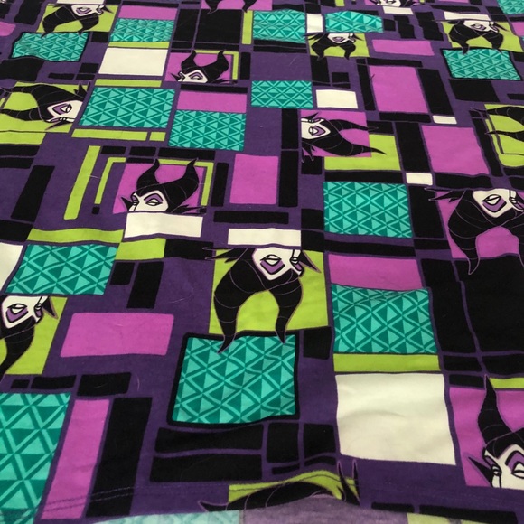 2/$40 LulaRoe Irma Tunic - Picture 2 of 2